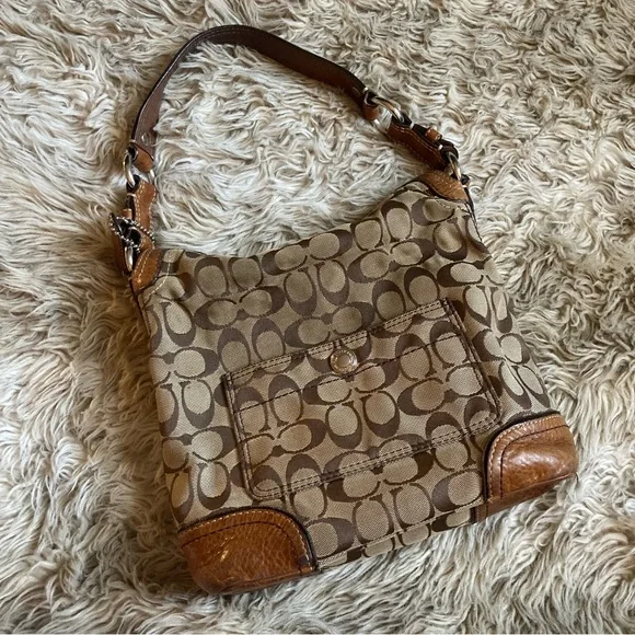 バッグ archive COACH Signature Shoulder Bag vintage coach signature shoulder bag
